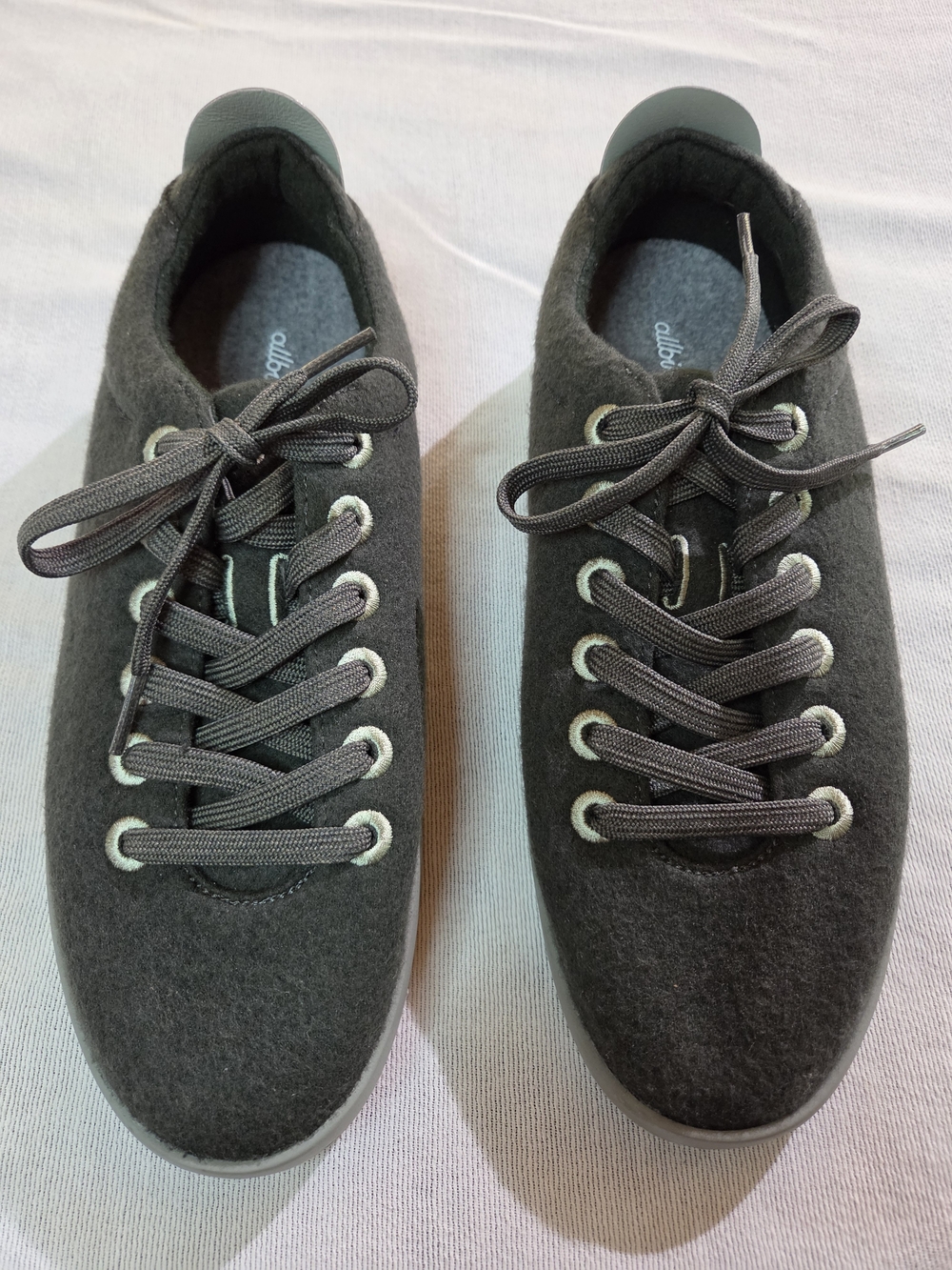 Allbirds Wool Pipers Olive Green Merino Wool Low Top Sneakers Womens 11